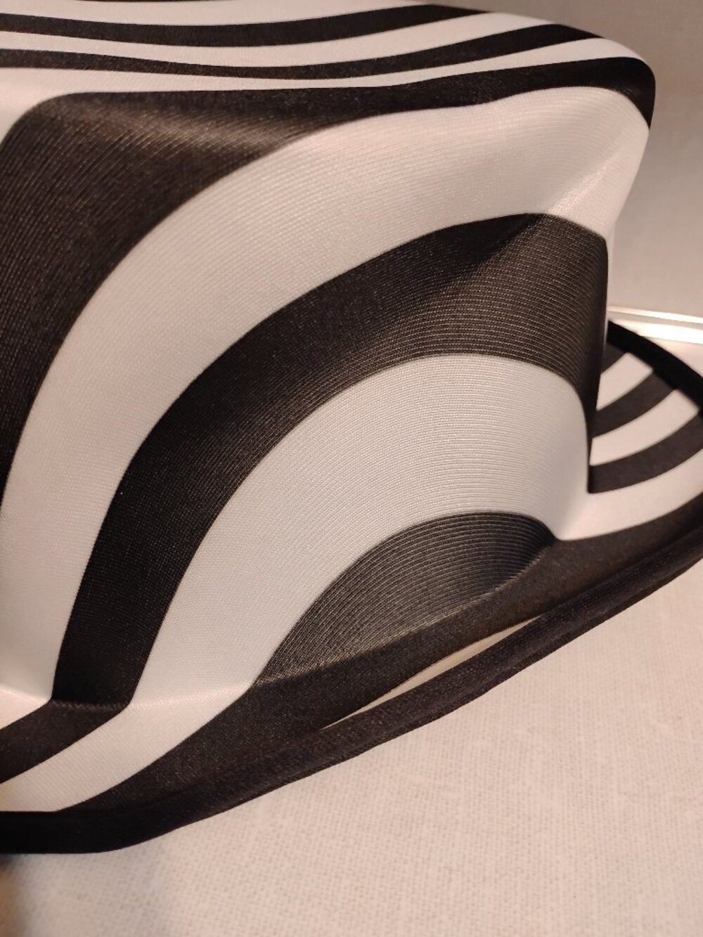 Black and White Stripe Top Hat - Picture 7 of 8